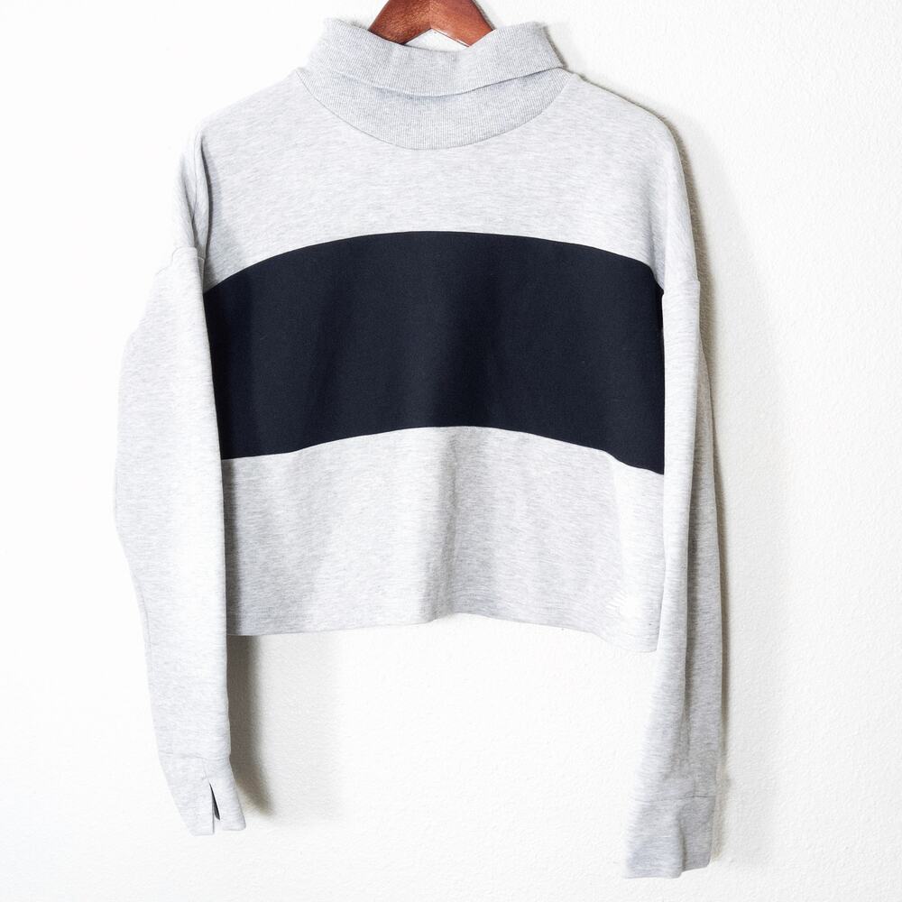 New Balance Cropped Sweater Size XL Gray Athleisure Sporty Streetwear